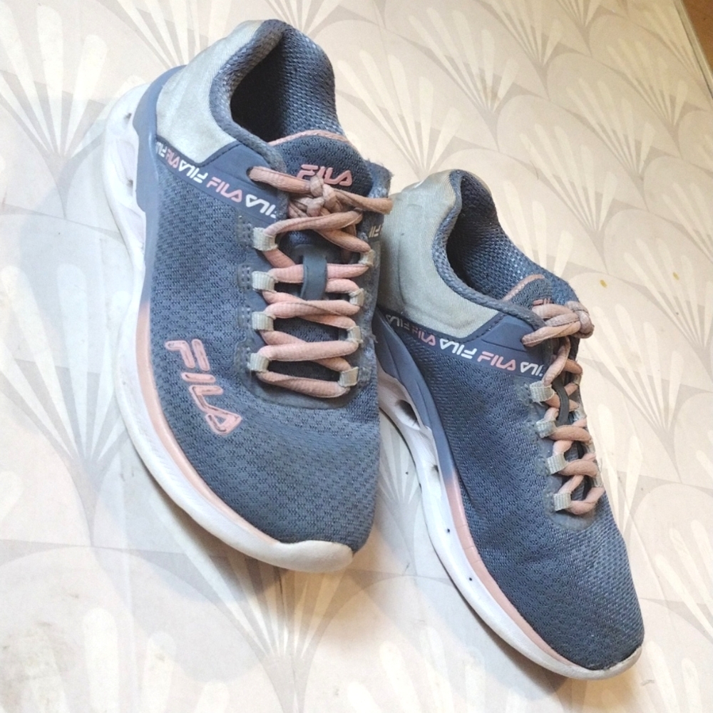 Little girls Fila lace-up sneakers